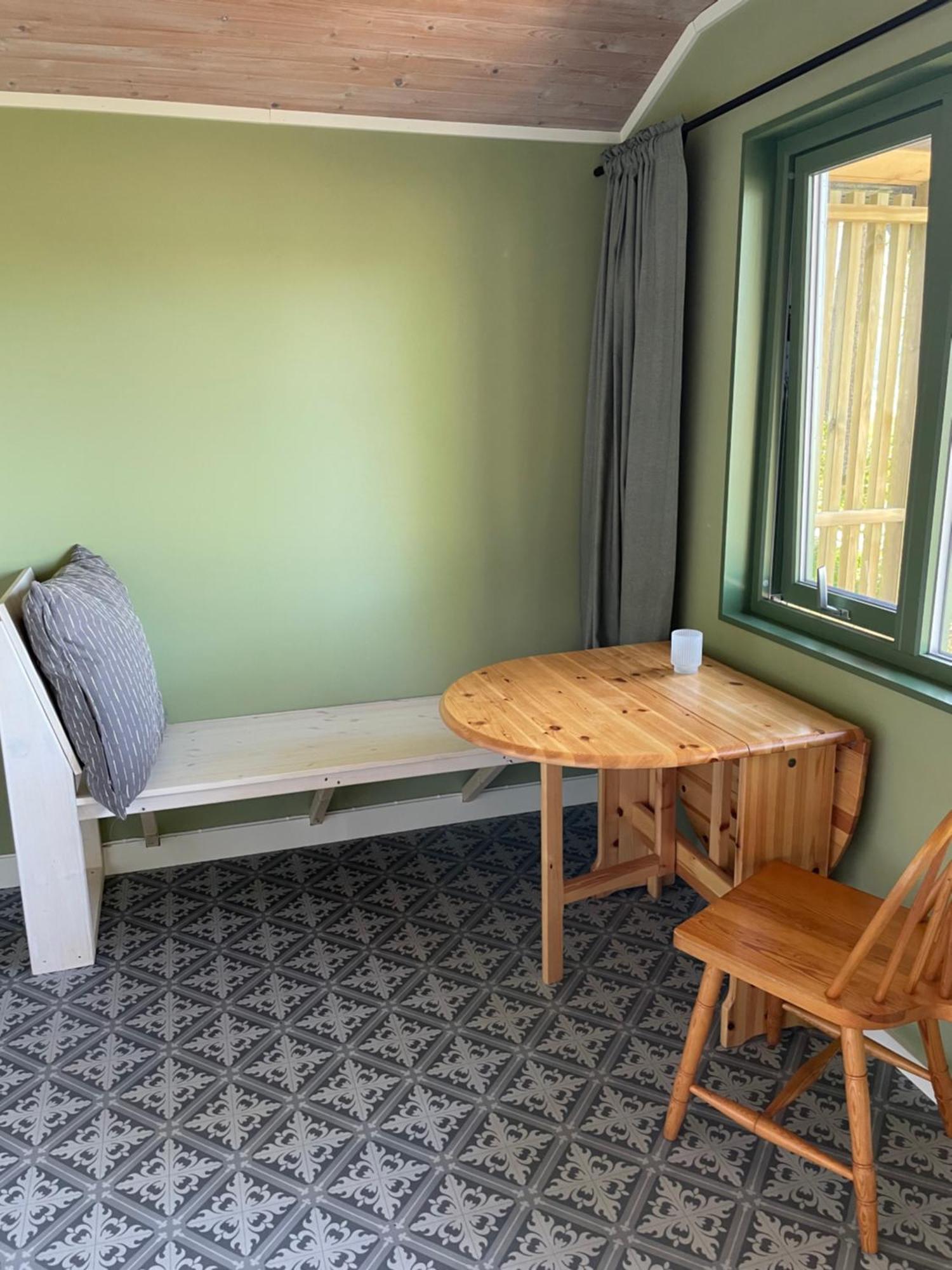 Fugelvagen, Cabins And Glamping Alvund ภายนอก รูปภาพ